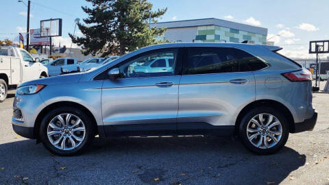 2024 Ford Edge Titanium