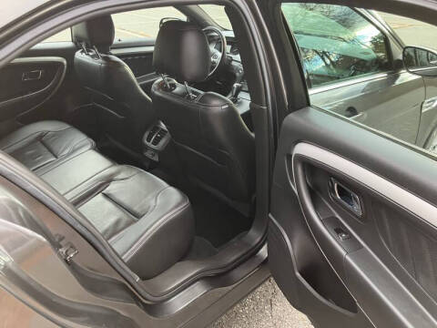 2017 Ford Taurus SEL