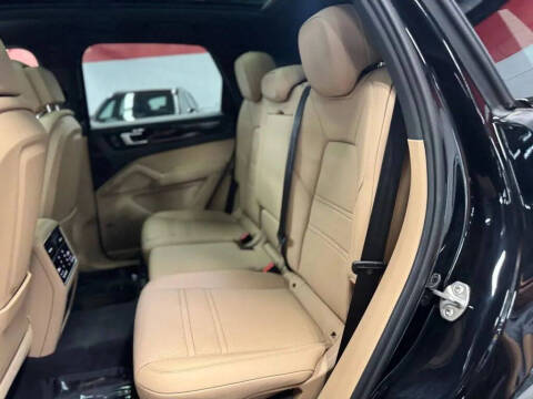 2023 Porsche Cayenne