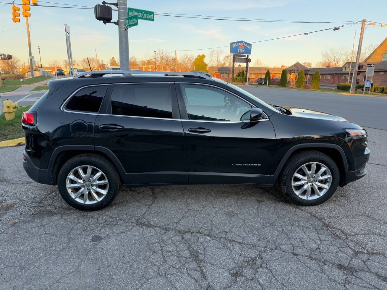 2016 Jeep Cherokee for sale at ONE PRICE AUTO in Mount Clemens, MI