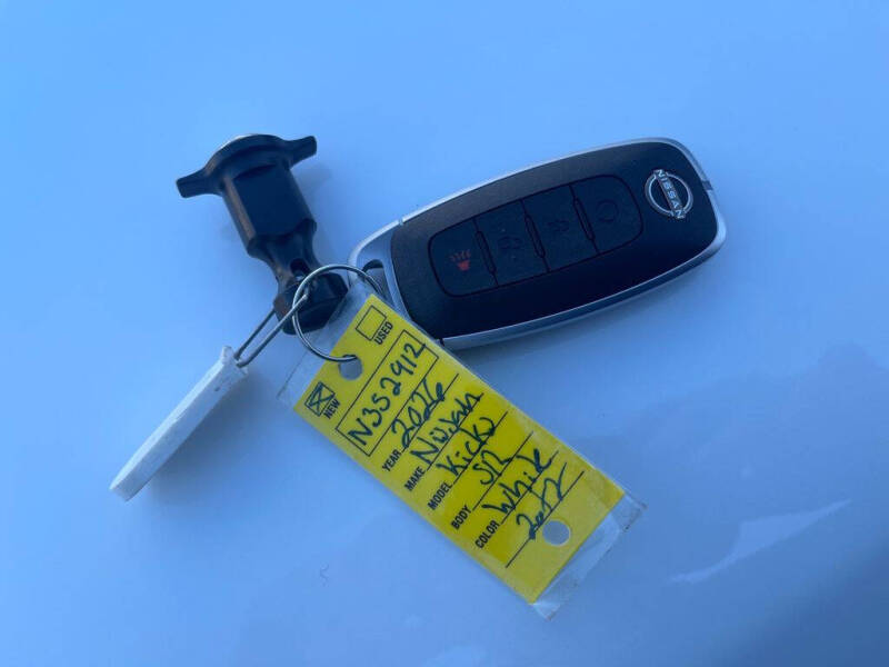 2026 Nissan Kicks SR