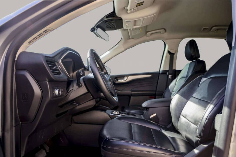 2021 Ford Escape SEL