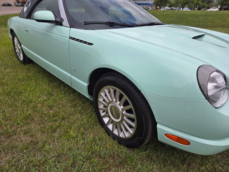 2004 Ford Thunderbird Deluxe