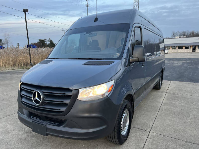 2019 Mercedes-Benz Sprinter Crew Van Base's photo