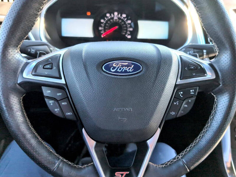 2020 Ford Edge ST