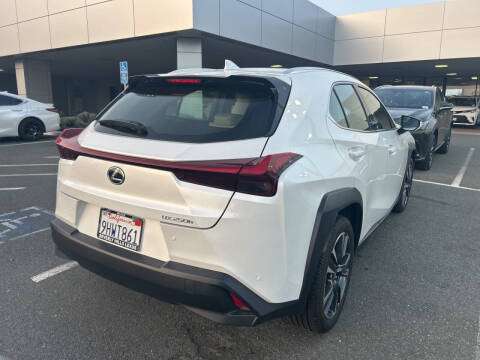 2024 Lexus UX 250h