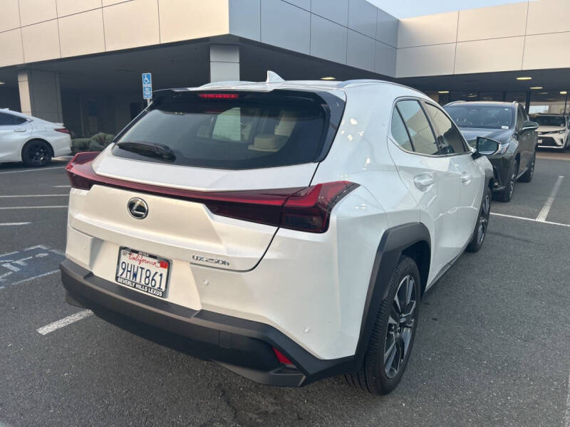 2024 Lexus UX 250h
