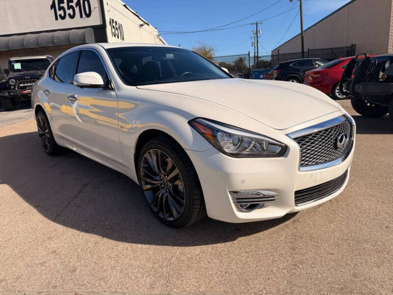 2016 Infiniti Q70 3.7