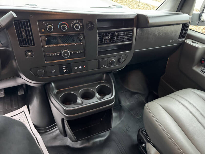 2023 GMC Savana 2500