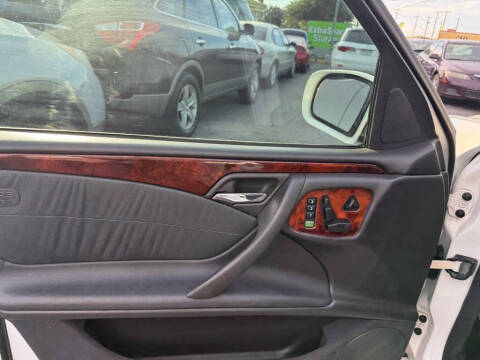 2001 Mercedes-Benz E-Class E 320