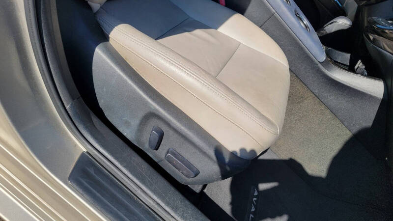 2013 Toyota Avalon XLE