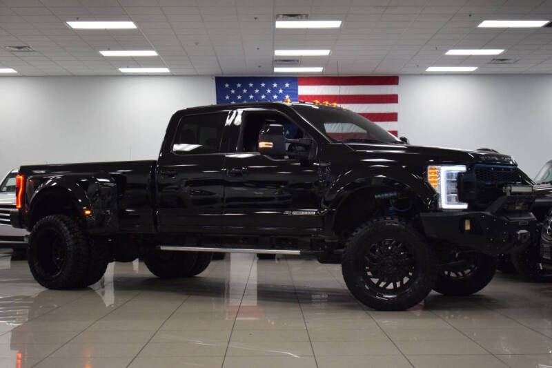 2017 Ford F-350 Super Duty Lariat's photo