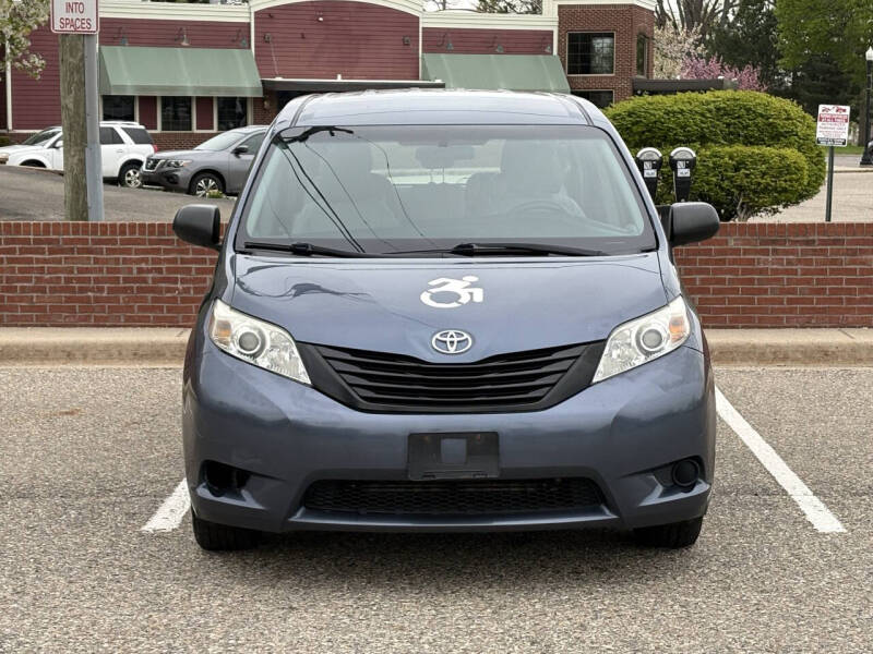 2017 Toyota Sienna L 7-Passenger