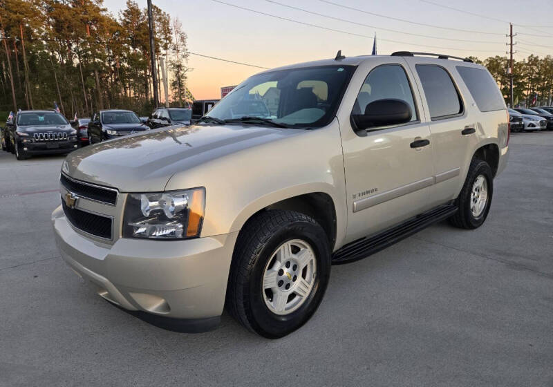 2007 Chevrolet Tahoe LS photo 2