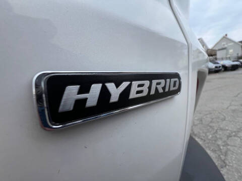 2020 Ford Escape Hybrid Titanium