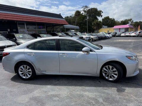2013 Lexus ES 300h