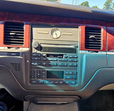 2003 Lincoln Town Car Signature