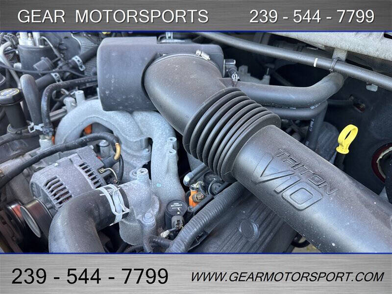 2005 Ford Excursion XLT