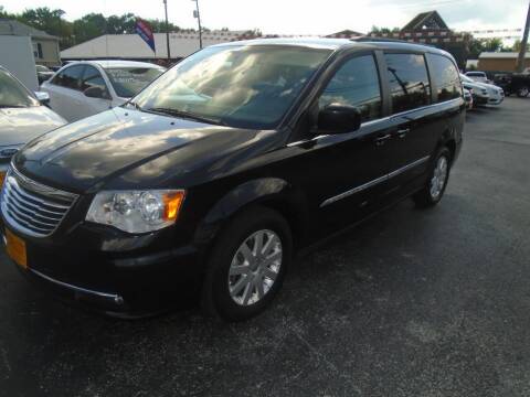 2016 Chrysler Town and Country for sale at River City Auto Sales in Cottage Hills IL