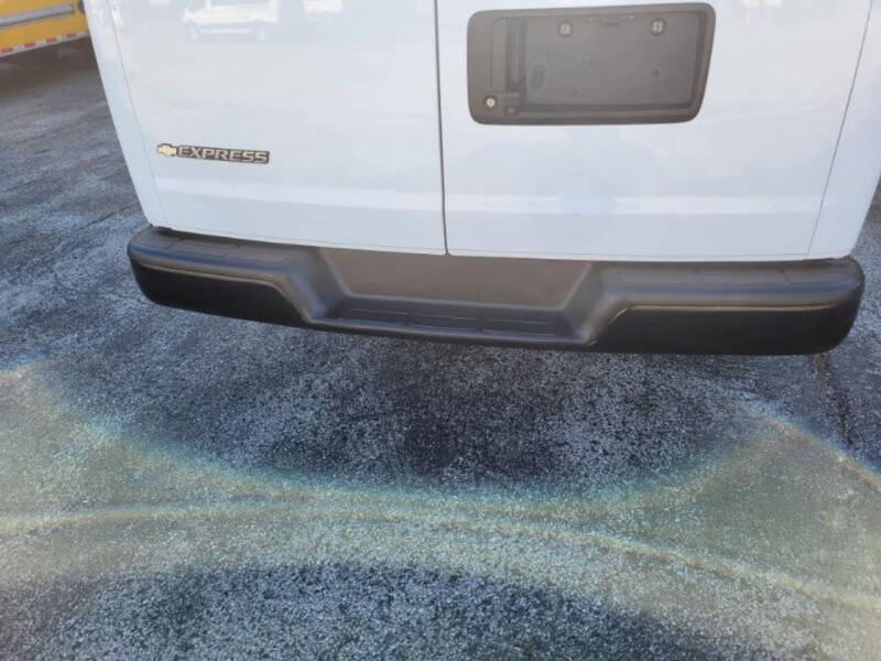 2018 Chevrolet Express LS 3500