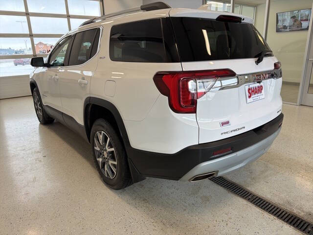 2023 GMC Acadia SLT