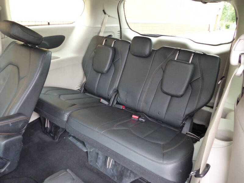 2020 Chrysler Pacifica Touring L