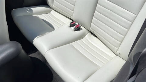 2004 Ford Mustang GT Deluxe