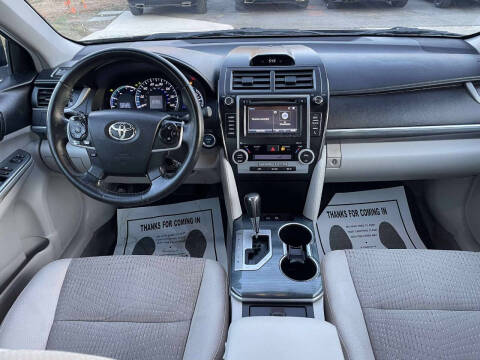 2014 Toyota Camry Hybrid XLE