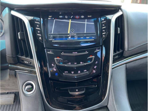 2019 Cadillac Escalade Platinum