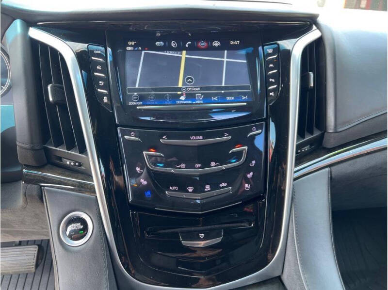 2019 Cadillac Escalade Platinum