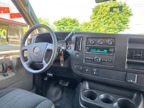 2024 GMC Savana 2500