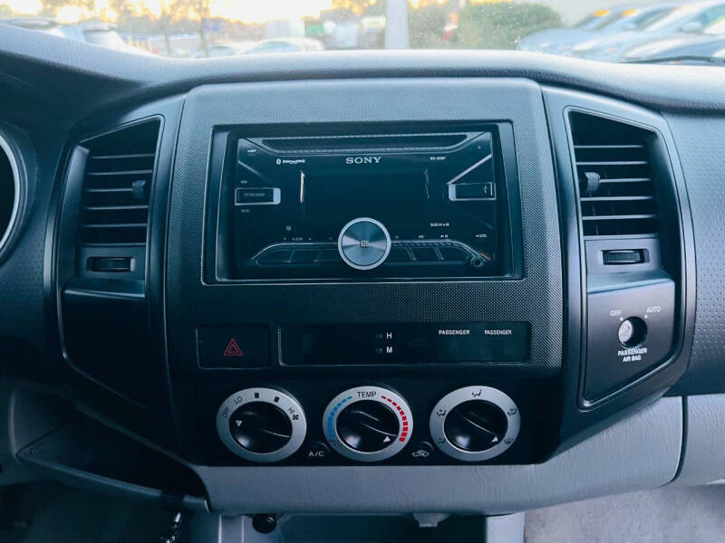 2010 Toyota Tacoma Base photo 22