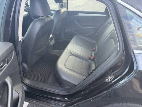 2012 Volkswagen Passat SE PZEV