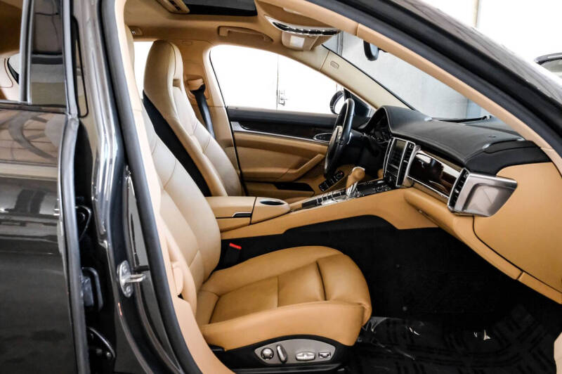 2015 Porsche Panamera S