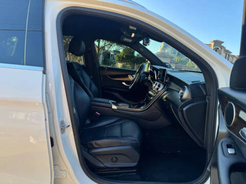 2020 Mercedes-Benz GLC GLC 300