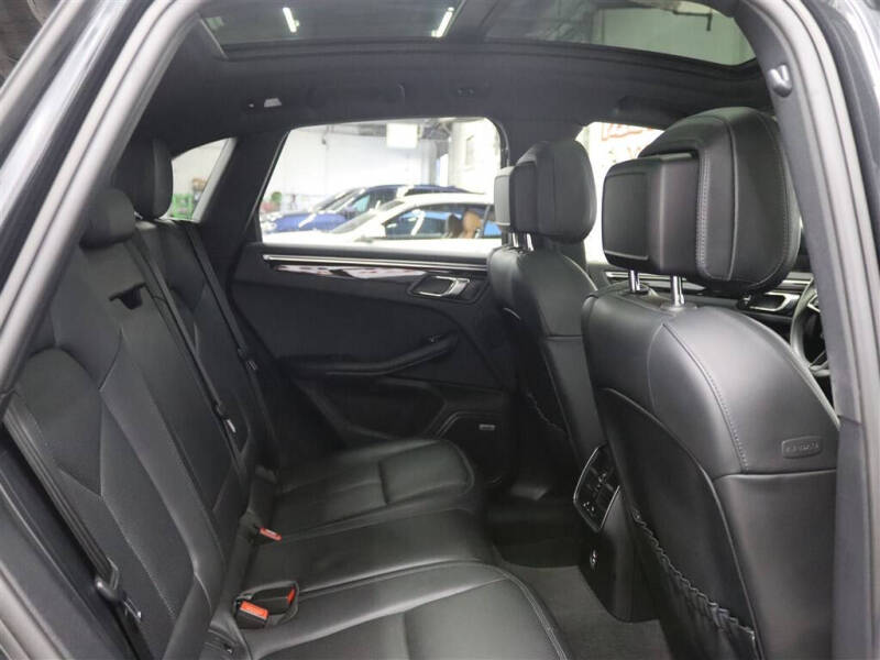 2022 Porsche Macan