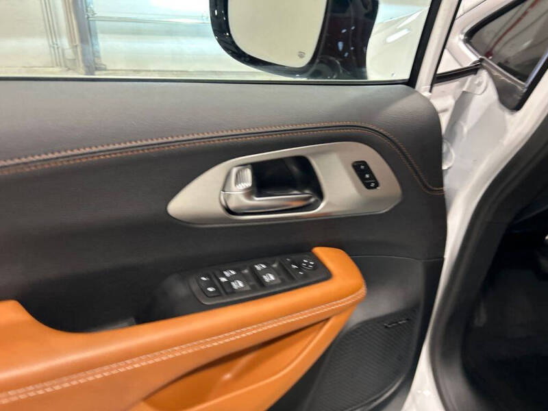2026 Chrysler Pacifica Pinnacle