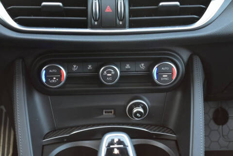 2024 Alfa Romeo Stelvio Quadrifoglio