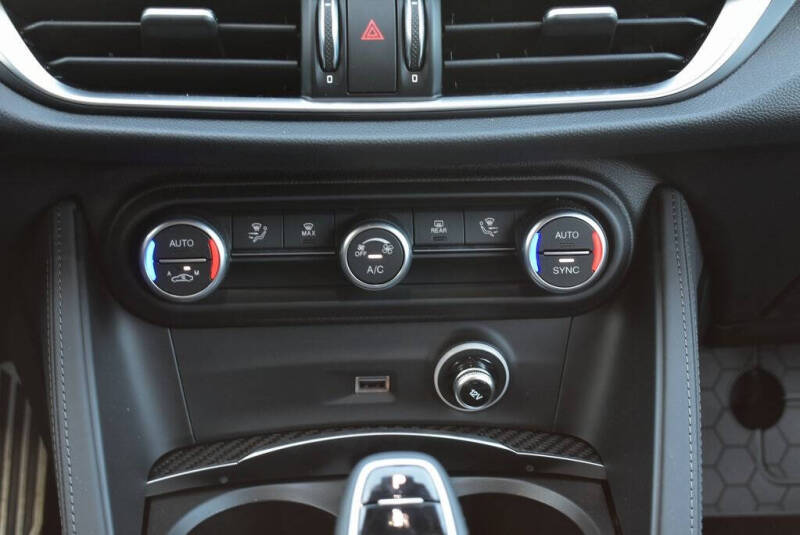 2024 Alfa Romeo Stelvio Quadrifoglio