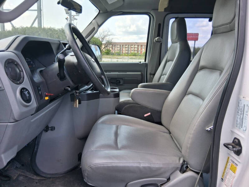 2009 Ford E-Series E-250