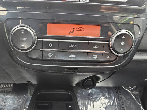 2018 Mitsubishi Mirage SE