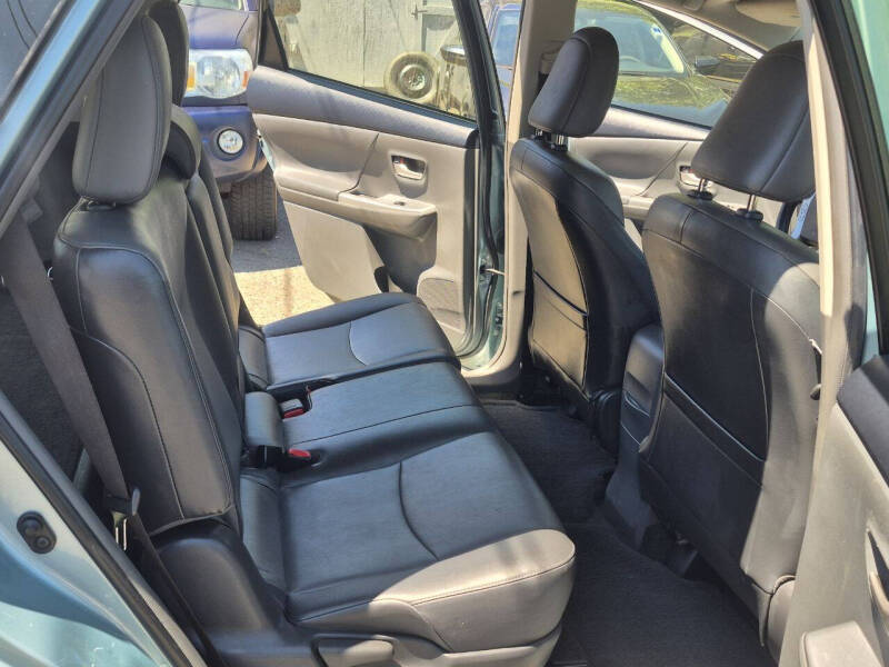 2013 Toyota Prius v Five - Photo 25