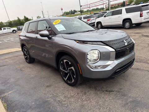 2024 Mitsubishi Outlander SE