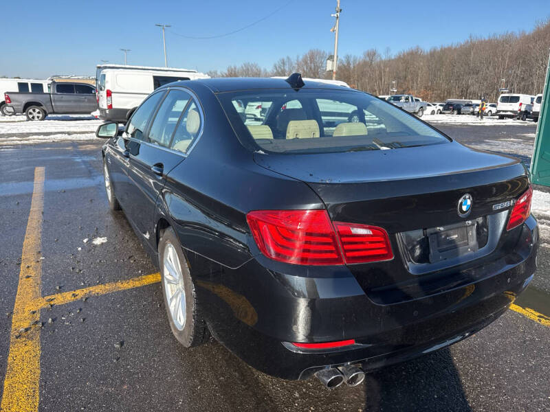 2016 BMW 5 Series 528i