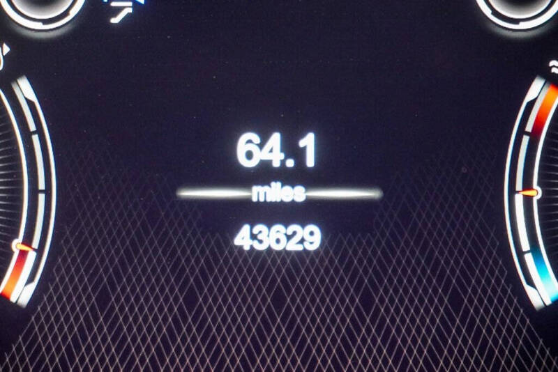 2021 Aston Martin DBX