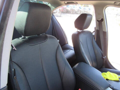 2017 BMW 3 Series 320i xDrive