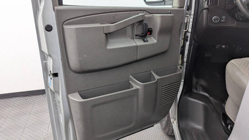 2024 Chevrolet Express 2500
