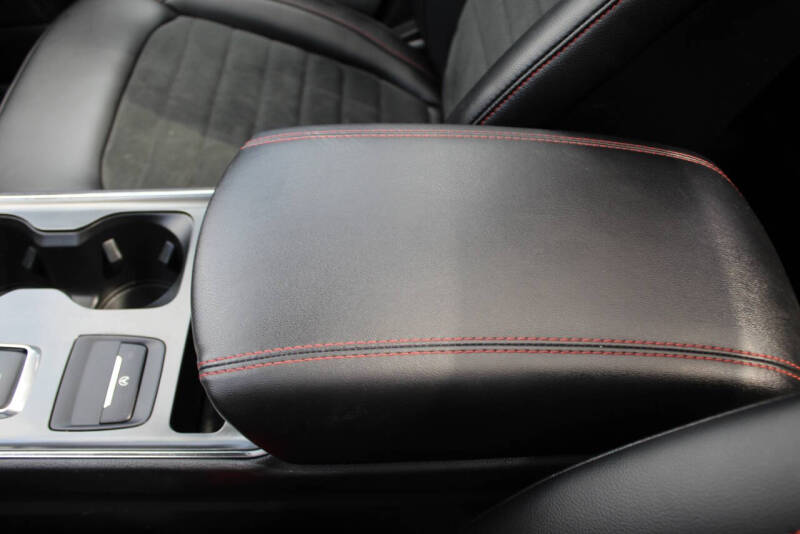 2023 Ford Edge ST-Line