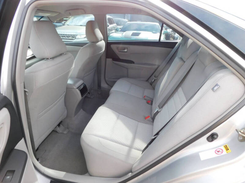 2016 Toyota Camry LE