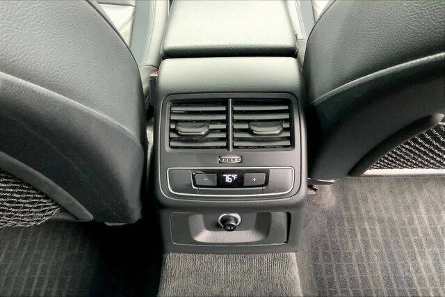 2017 Audi A4 2.0T quattro Premium Plus